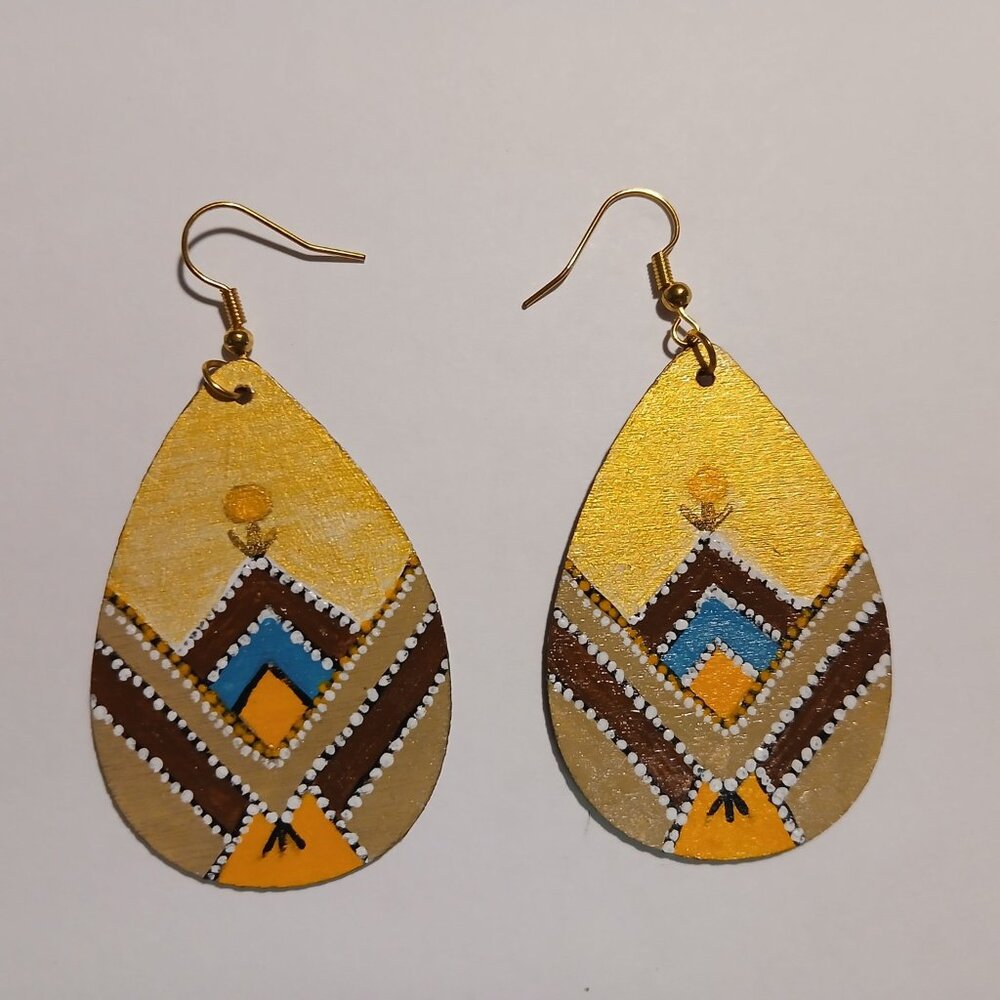 Afrocentric Earrings / Wooden Earrings / Handmade Earrings / African Roots